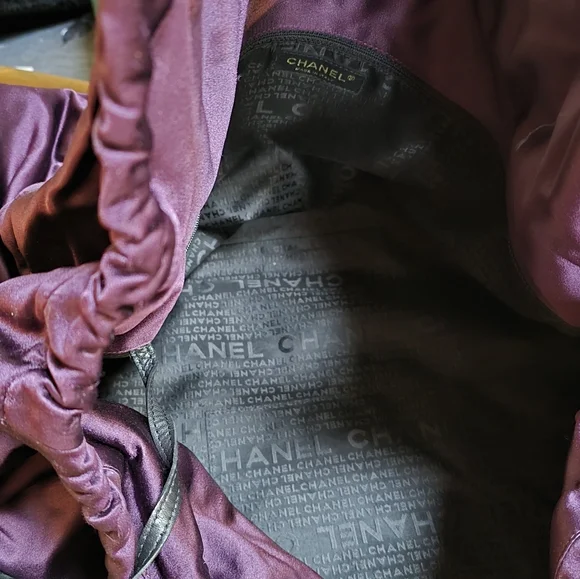 A Beautiful Coco Cabas Purple Satin Tote Bag! - Picture 11 of 16
